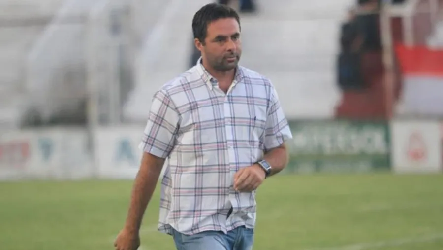 Hugo Fontana Hugo Fontana dirigirá a Atlético Paraná en el Torneo Regional Amateur