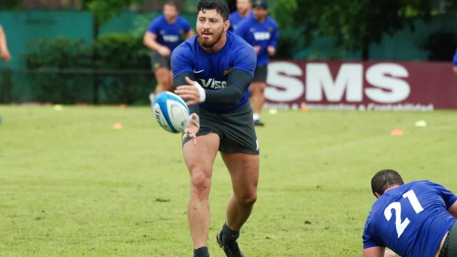 Javier Ortega Desio Con el paranaense Ortega Desio, “Los Pumas” iniciaron la preparación en Montevideo