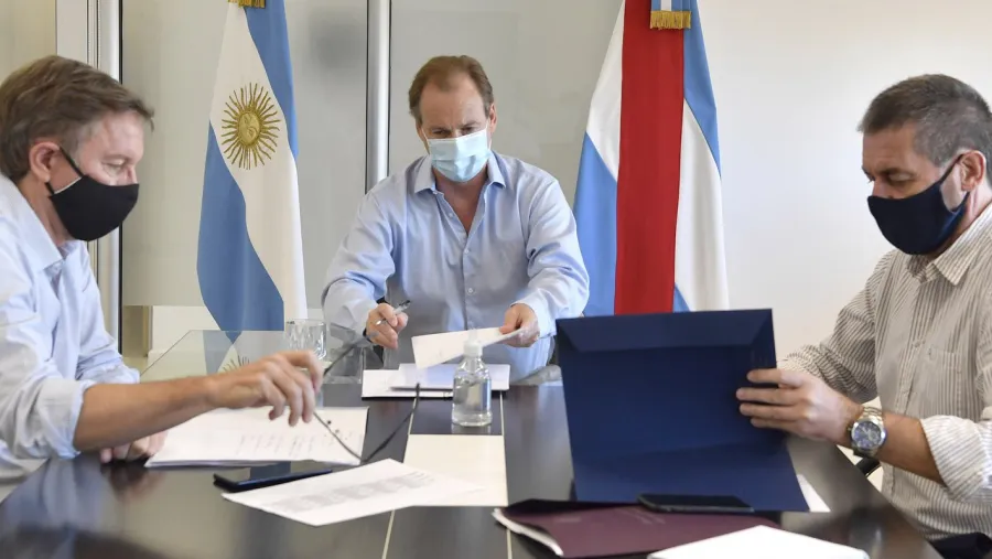 Deudas. Deudas.