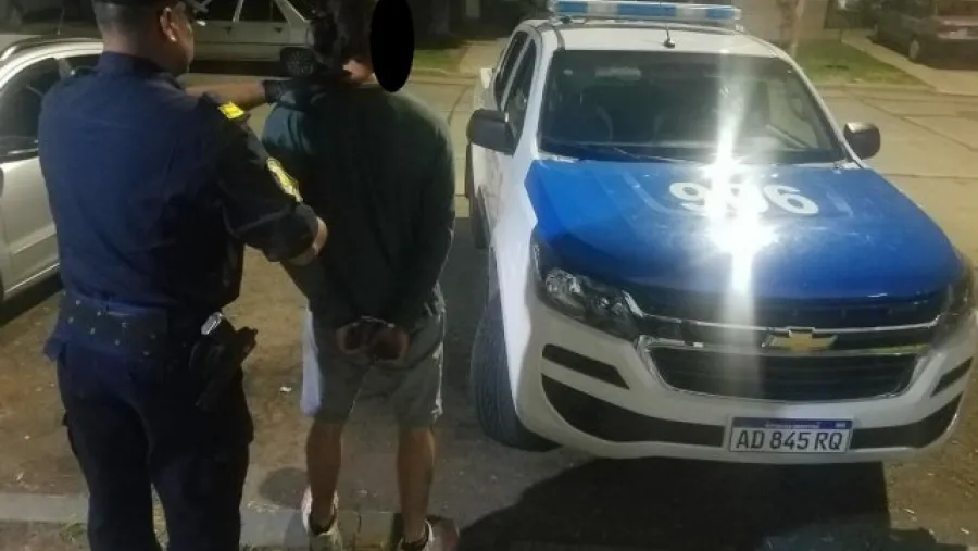 Detenido. Detenido.