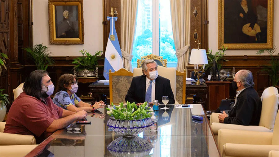 Reunión. Reunión.