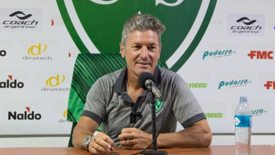 Fútbol: Mario Sciacqua dejó de ser técnico de Sarmiento de Junín Fútbol: Mario Sciacqua dejó de ser técnico de Sarmiento de Junín