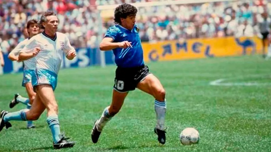 A 35 años de la obra maestra de Maradona, Argentina volvió a gritar el “Gol del Siglo” A 35 años de la obra maestra de Maradona, Argentina volvió a gritar el “Gol del Siglo”