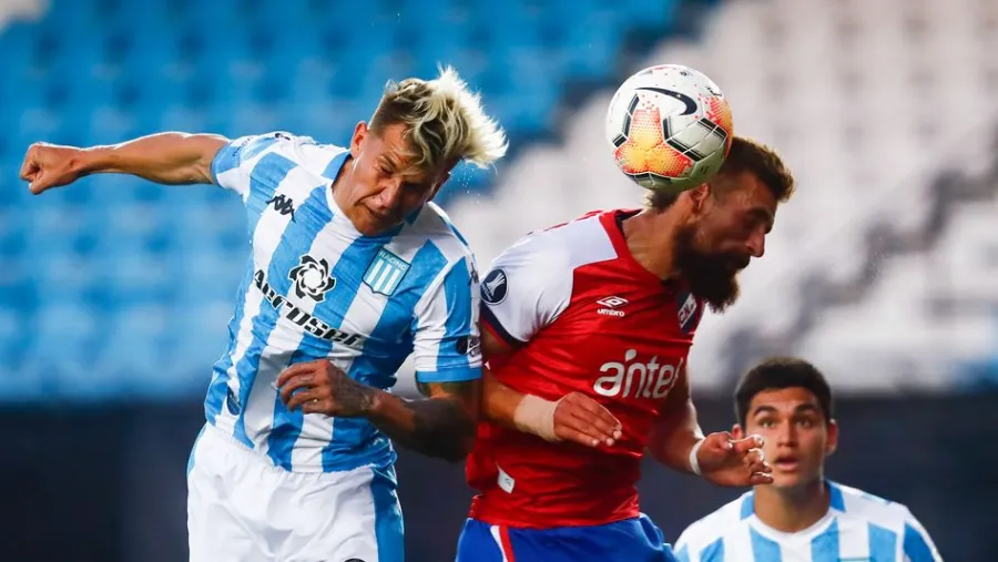 Nicolás Reniero El entrerriano Nicolás Reniero se perfila como titular para la visita de Racing a Perú
