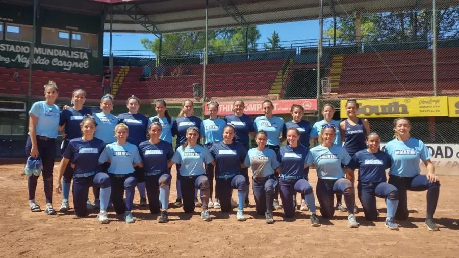 Selección Argentina Femenina de Softbol Softbol: con mayoría de paranaenses, la selección argentina femenina concentró en Paraná