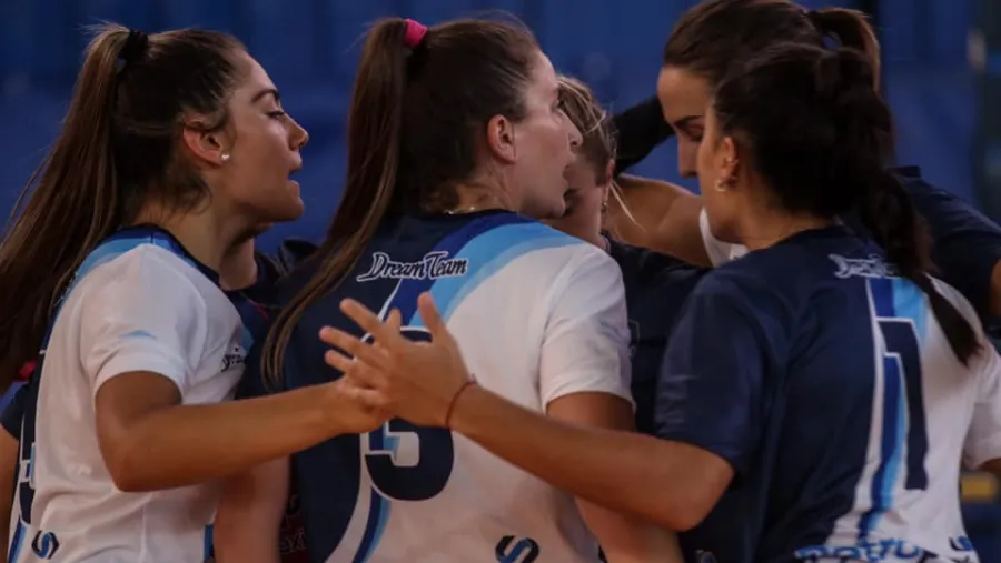 Vóley: Rowing se despidió de la Liga Argentina Femenina con una nueva derrota Vóley: Rowing se despidió de la Liga Argentina Femenina con una nueva derrota