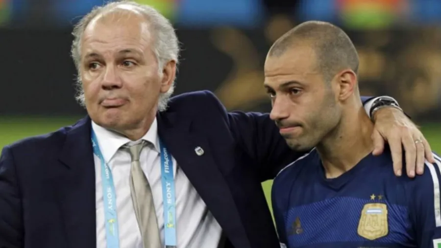 Sabella y Mascherano Mascherano despidió a Sabella: “Vuela alto, maestro”