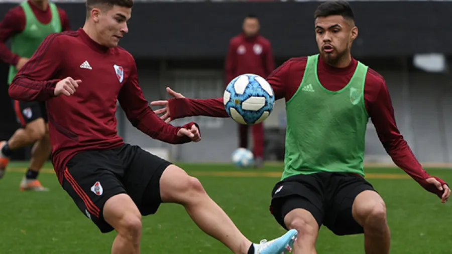 Con trabajos livianos para sus titulares, River volvió a moverse a la espera de Patronato Con trabajos livianos para sus titulares, River volvió a moverse a la espera de Patronato