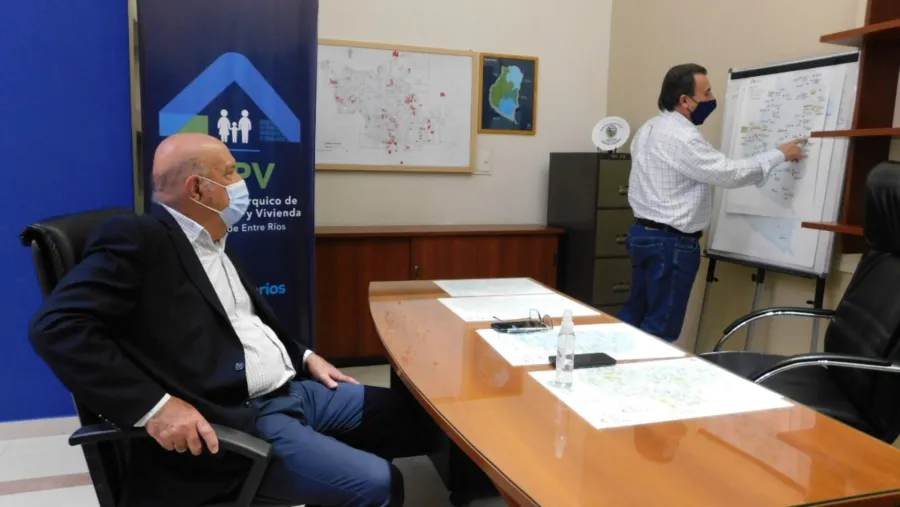 Evaluaron la política habitacional del departamento Uruguay Evaluaron la política habitacional del departamento Uruguay