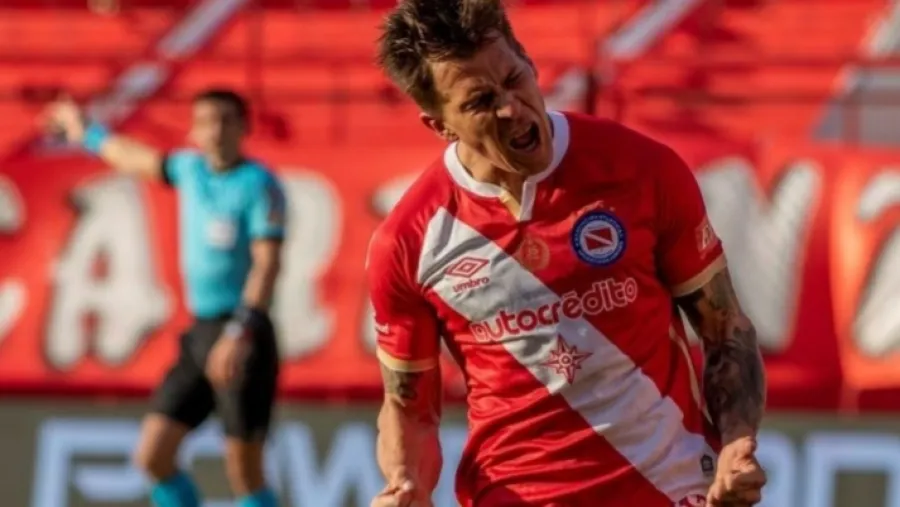 Por una lesión, el entrerriano Nicolás Reniero también se perderá Argentinos-Gimnasia Por una lesión, el entrerriano Nicolás Reniero también se perderá Argentinos-Gimnasia
