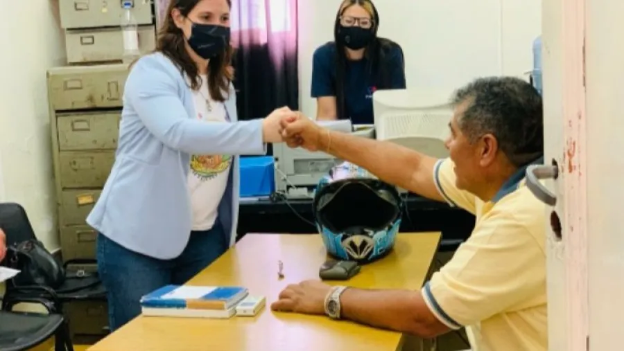 Lucía Varisco saludó a trabajadores municipales y los convocó “a acompañar su proyecto” Lucía Varisco saludó a trabajadores municipales y los convocó “a acompañar su proyecto”