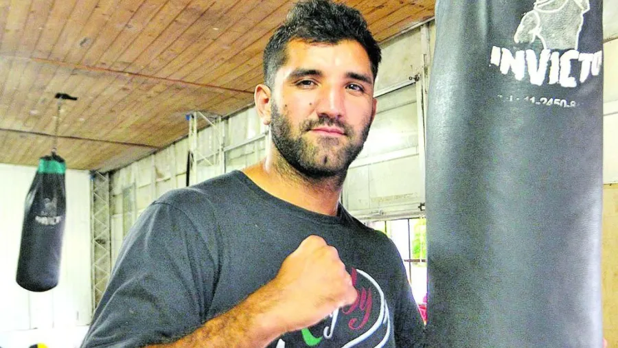 Con tres peleas profesionales el boxeo abre su año en el Club Sportivo Entre Ríos Con tres peleas profesionales el boxeo abre su año en el Club Sportivo Entre Ríos