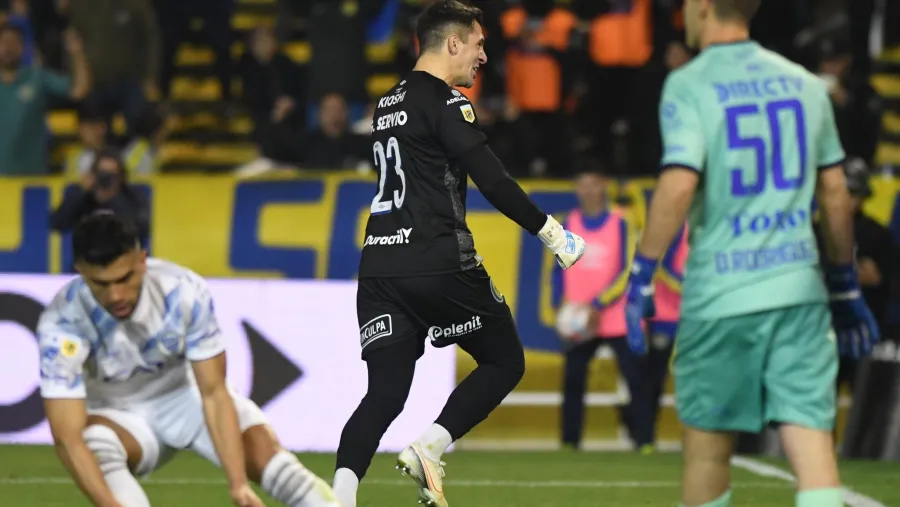 Rosario Central derrotó a Godoy Cruz y salió del fondo, a la espera de su nuevo DT Rosario Central derrotó a Godoy Cruz y salió del fondo, a la espera de su nuevo DT