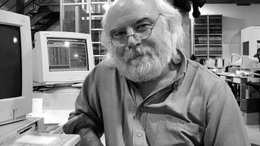 Juan Saturain será el nuevo director de la Biblioteca Nacional Juan Saturain será el nuevo director de la Biblioteca Nacional