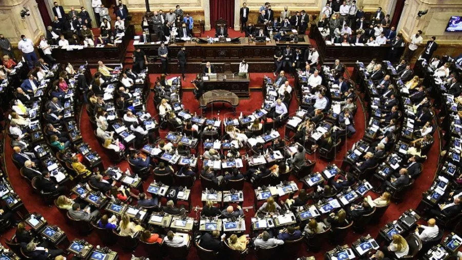 El Congreso se prepara para debatir en el marco de la convocatoria a sesiones extraordinarias un paquete de iniciativas claves para el Poder Ejecutivo. El Congreso se prepara para debatir en el marco de la convocatoria a sesiones extraordinarias un paquete de iniciativas claves para el Poder Ejecutivo.