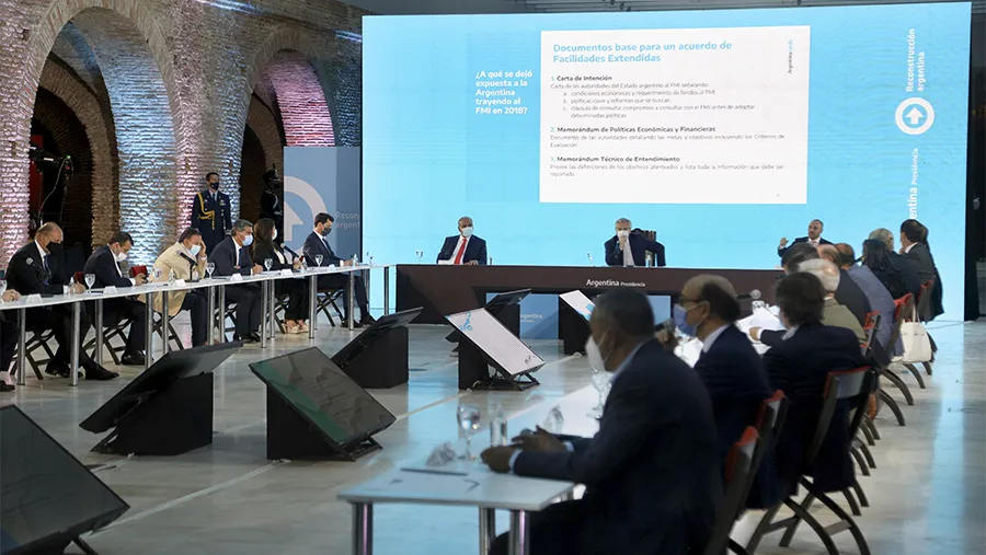 Imagen de archivo del encuentro donde el ministro de Economía, Martín Guzmán, expuso ante el Presidente y los gobernadores sobre las negociaciones con el FMI. Imagen de archivo del encuentro donde el ministro de Economía, Martín Guzmán, expuso ante el Presidente y los gobernadores sobre las negociaciones con el FMI.