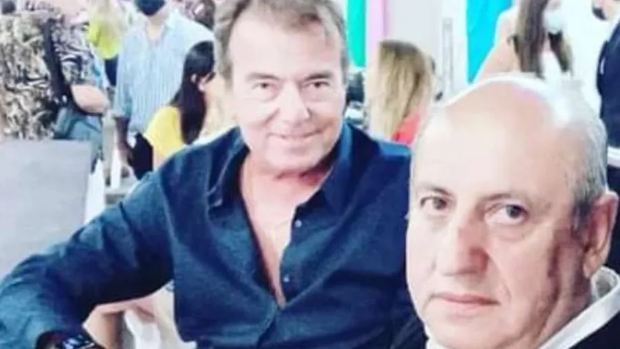 Emilio Castrillon eligió a Domingo Daniel Rossi y los carnavales de Santa Elena, para hacer una de sus primeras apariciones públicas del año. Emilio Castrillon eligió a Domingo Daniel Rossi y los carnavales de Santa Elena, para hacer una de sus primeras apariciones públicas del año.