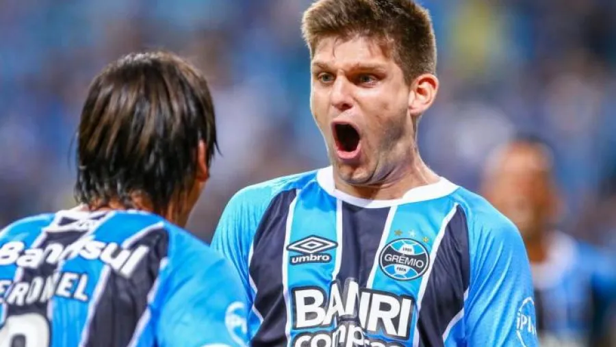 Walter Kannemann “No le cierro las puertas a ningún club de Argentina”, expresó el entrerriano Kannemann