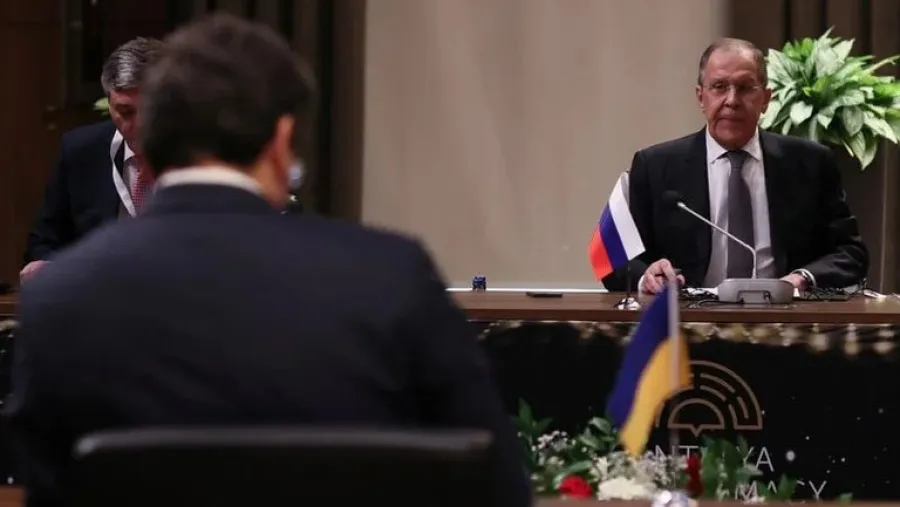 Rusia y Ucrania negocian un plan de paz tentativo de 15 puntos Rusia y Ucrania negocian un plan de paz tentativo de 15 puntos