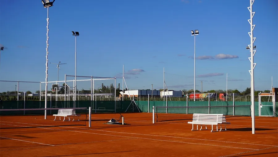 El Polideportivo Municipal de Aldea San Antonio es un ejemplo en el Departamento Gualeguaychú. El Polideportivo Municipal de Aldea San Antonio es un ejemplo en el Departamento Gualeguaychú.