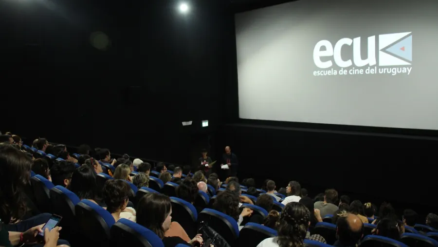 Escuela de Cine del Uruguay Escuela de Cine del Uruguay