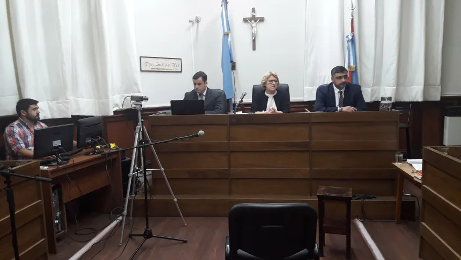 Tribunal de Juicios y Apelaciones de Gualeguaychú Tribunal de Juicios y Apelaciones de Gualeguaychú