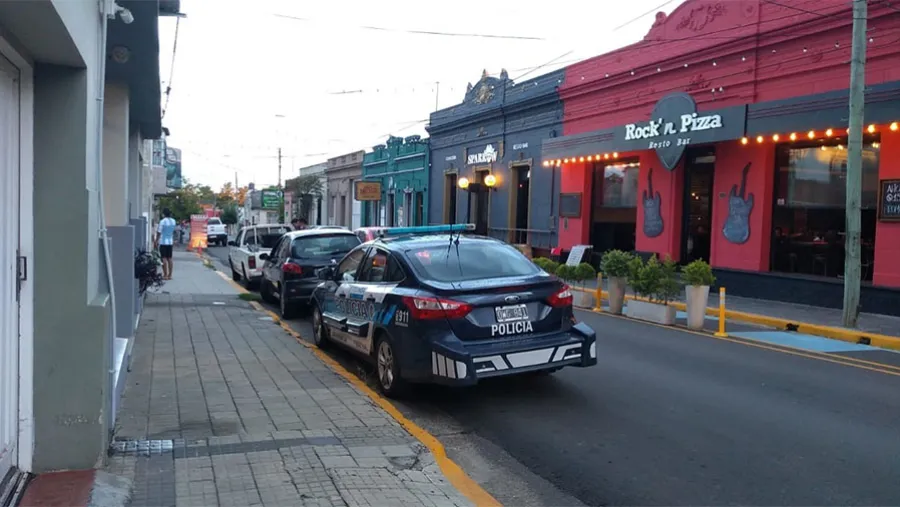 Uno de los allanamientos por presunto lavado de activo se realizó en un local comercial ubicado en 1° de Mayo, entre Bolivia y Colón, de Concordia. Uno de los allanamientos por presunto lavado de activo se realizó en un local comercial ubicado en 1° de Mayo, entre Bolivia y Colón, de Concordia.