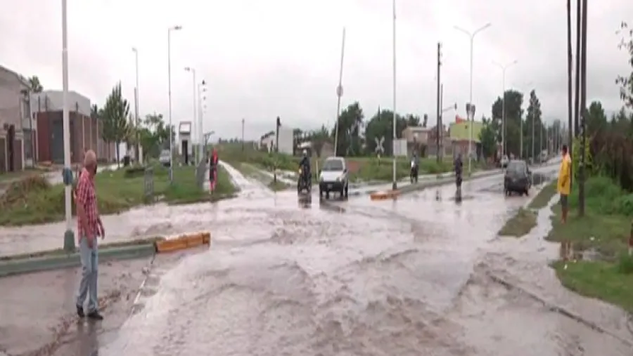 Calles anegadas en Paraná por las intensas lluvias Calles anegadas en Paraná por las intensas lluvias