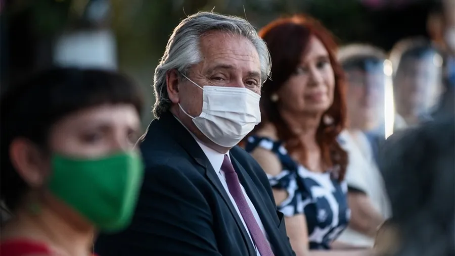 Alberto Fernández junto a Cristina Fernández de Kirchner en la ex Esma, el pasado 10 de diciembre. Alberto Fernández junto a Cristina Fernández de Kirchner en la ex Esma, el pasado 10 de diciembre.