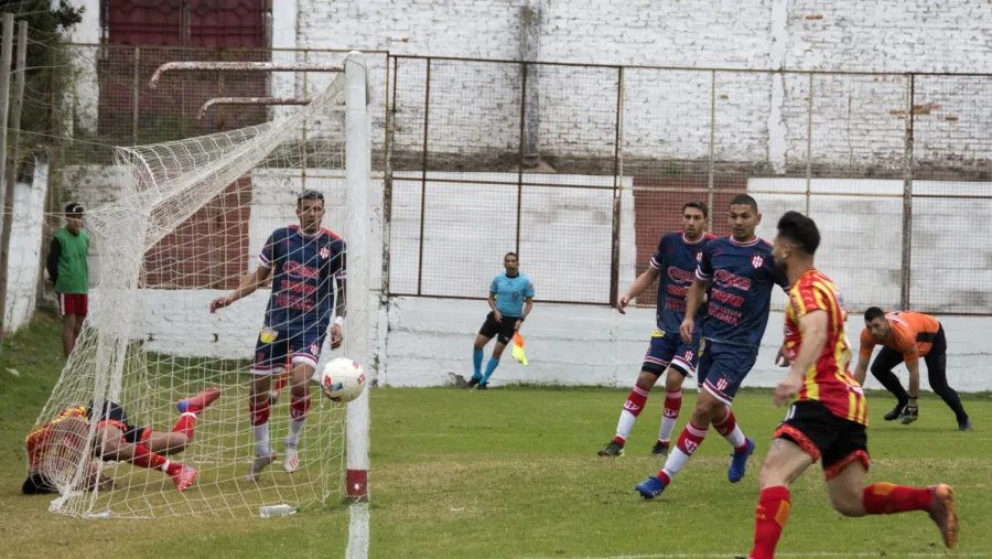 Federal A: Atlético Paraná empató sin goles con Boca Unidos en el Pedro Mutio Federal A: Atlético Paraná empató sin goles con Boca Unidos en el Pedro Mutio