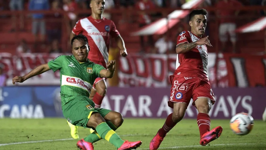 Argentinos Juniors Argentinos empató con Sport Huancayo en su estreno por la Copa Sudamericana