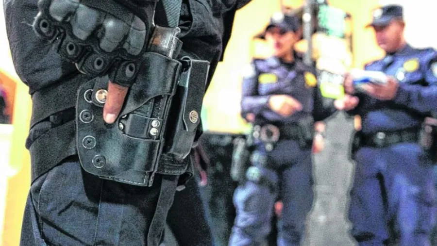 arma policía arma policía