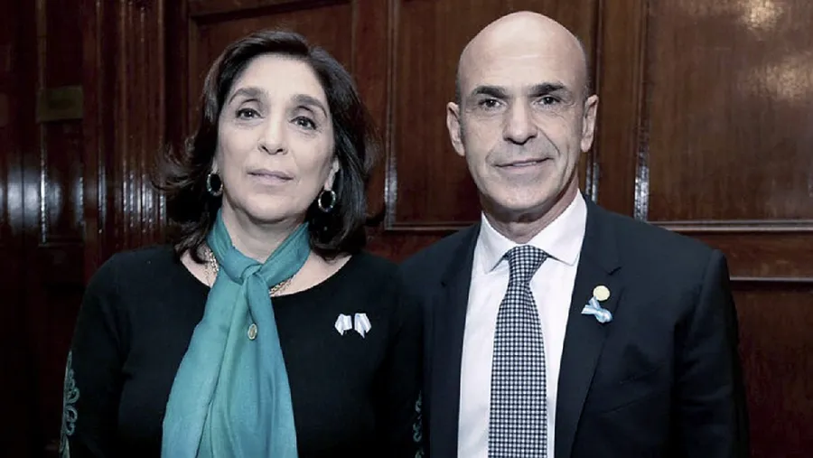 Procesaron a Arribas y Majdalani por espionaje ilegal a políticos y periodistas Procesaron a Arribas y Majdalani por espionaje ilegal a políticos y periodistas