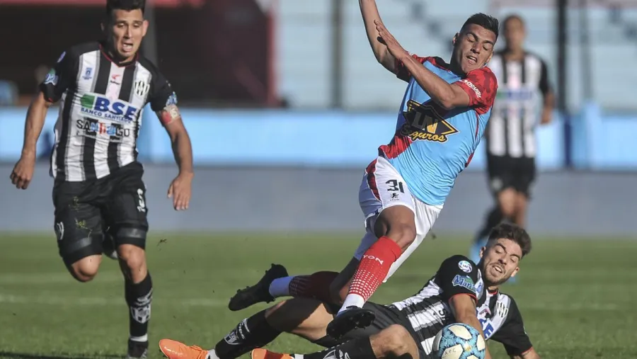 El vialense Alzugaray anotó en el empate de Central Córdoba en su visita a Sarandí El vialense Alzugaray anotó en el empate de Central Córdoba en su visita a Sarandí