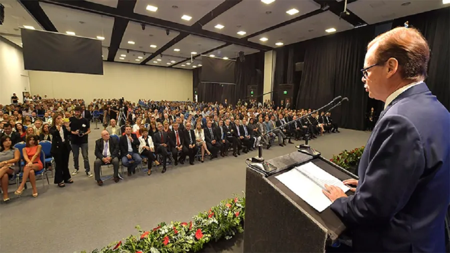 El gobernador Gustavo Bordet inaugurará el 142° período de sesiones ordinarias El gobernador Gustavo Bordet inaugurará el 142° período de sesiones ordinarias