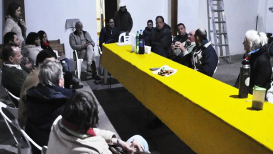 Asamblea Vecinal por el Ambiente y la Salud de la cuenca Las Conchas Asamblea Vecinal por el Ambiente y la Salud de la cuenca Las Conchas