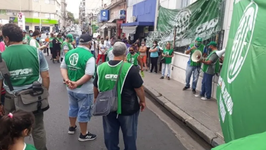 ATE se movilizó a la Secretaría de Trabajo en reclamo de paritarias ATE se movilizó a la Secretaría de Trabajo en reclamo de paritarias