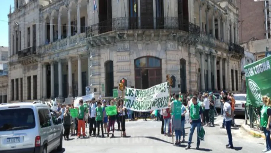 ATE protesta Municipalidad de Paraná