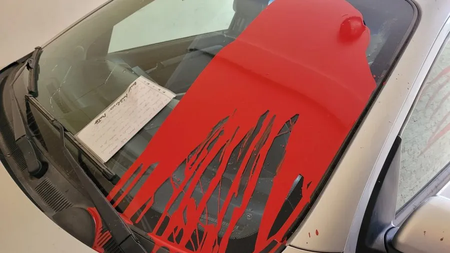 Amenazas anónimas y daños a la propiedad denunció que recibió el intendente de Colón, que también incluyen a su familia. Amenazas anónimas y daños a la propiedad denunció que recibió el intendente de Colón, que también incluyen a su familia.