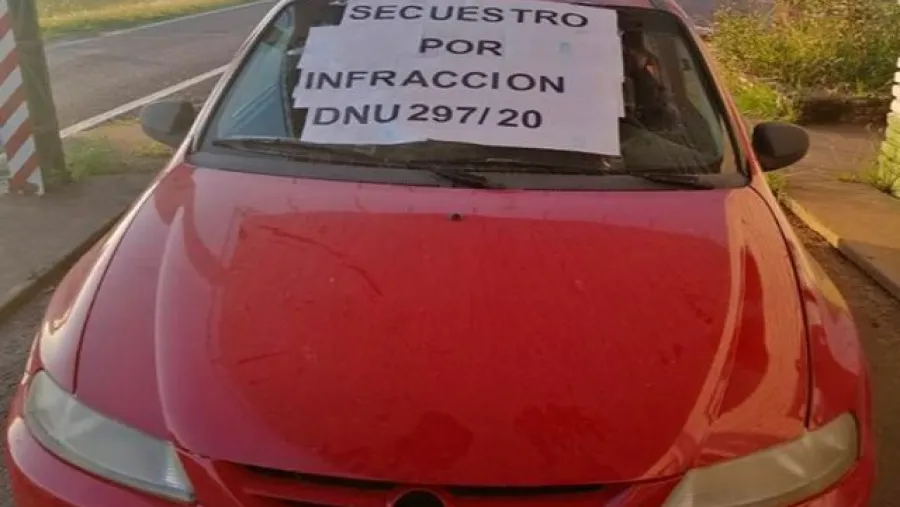 Un hombre violó la cuarentena e intentó atropellar a gendarmes para evadir un control Un hombre violó la cuarentena e intentó atropellar a gendarmes para evadir un control