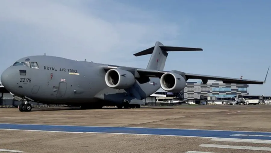 Aviones militares británicos aterrizaron y despegaron provenientes de las Malvinas en Río de Janeiro, San Pablo, Porto Alegre y Recife. Aviones militares británicos aterrizaron y despegaron provenientes de las Malvinas en Río de Janeiro, San Pablo, Porto Alegre y Recife.