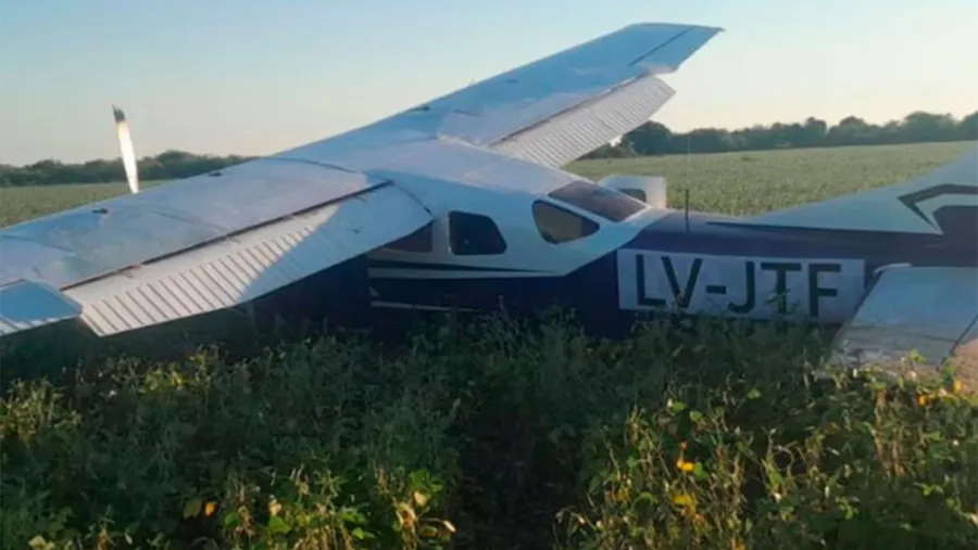 La avioneta narco fue hallada en un campo de San Gustavo, Departamento La Paz. La avioneta narco fue hallada en un campo de San Gustavo, Departamento La Paz.