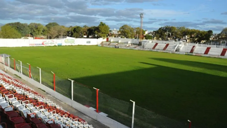 Por las nuevas restricciones, la Liga Paranaense de Fútbol postergó otra vez su inicio Por las nuevas restricciones, la Liga Paranaense de Fútbol postergó otra vez su inicio