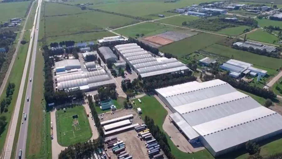 La planta de la empresa está radicada en el Parque Industrial de Gualeguaychú. La planta de la empresa está radicada en el Parque Industrial de Gualeguaychú.