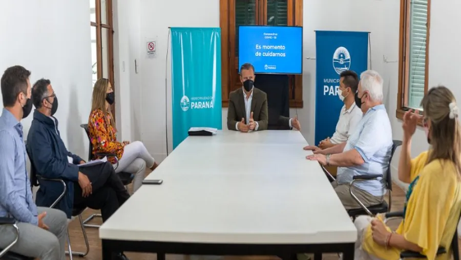 Bahl firmó el decreto que amplía el horario de actividades gastronómicas Bahl firmó el decreto que amplía el horario de actividades gastronómicas
