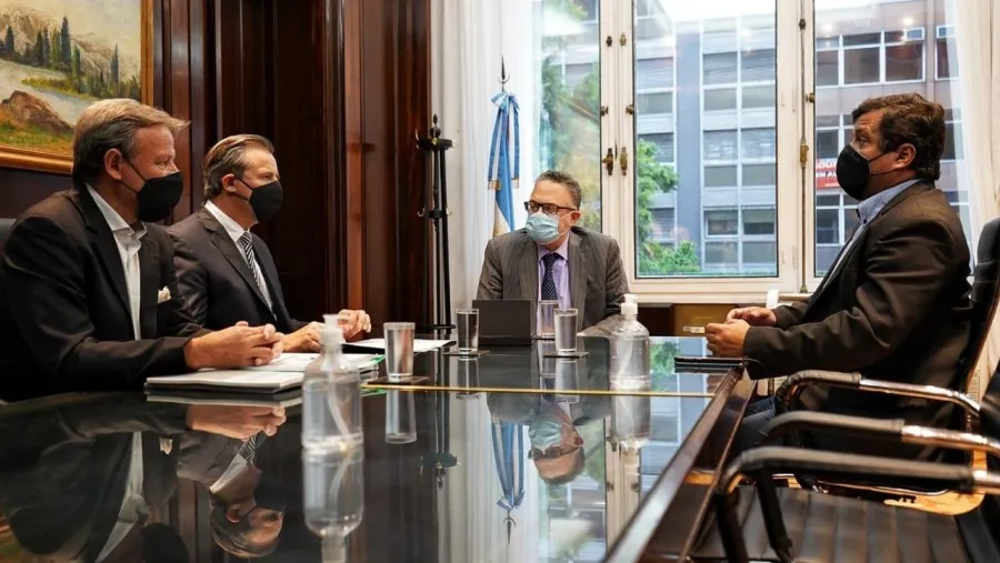 Bahl presentó proyectos de inversión para la ciudad al ministro Kulfas Bahl presentó proyectos de inversión para la ciudad al ministro Kulfas