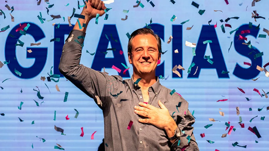 Adán Bahl celebra los resultados de la elección Adán Bahl celebra los resultados de la elección