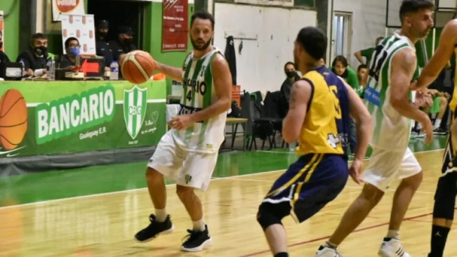 Básquet: Bancario estiró su ventaja en la final y quedó a un triunfo del título Básquet: Bancario estiró su ventaja en la final y quedó a un triunfo del título