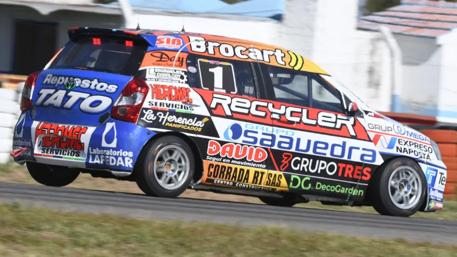 Turismo Pista: Exequiel Bastidas dominó los ensayos de la Clase 3 en Río Cuarto Turismo Pista: Exequiel Bastidas dominó los ensayos de la Clase 3 en Río Cuarto