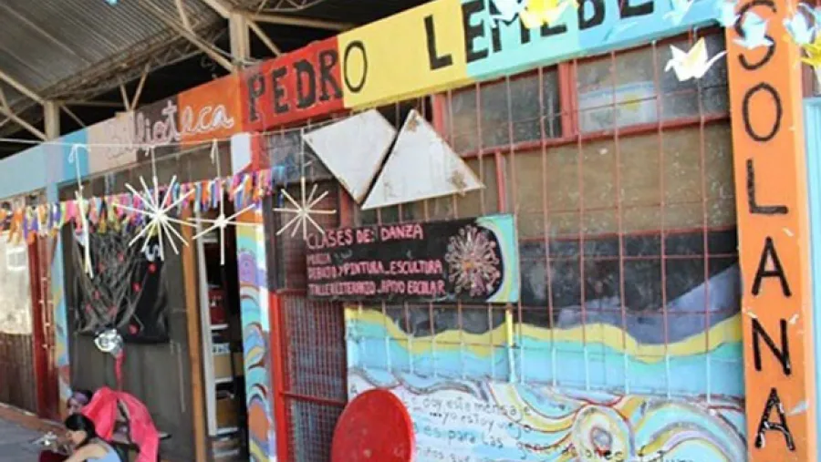Biblioteca Pedro Lemebel Biblioteca Pedro Lemebel